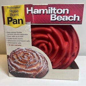 Hamilton Beach Red Silicone Rose Bakeware
